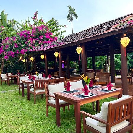 Rivertown Hoi An Resort & Spa Esterno foto The restaurant at the resort