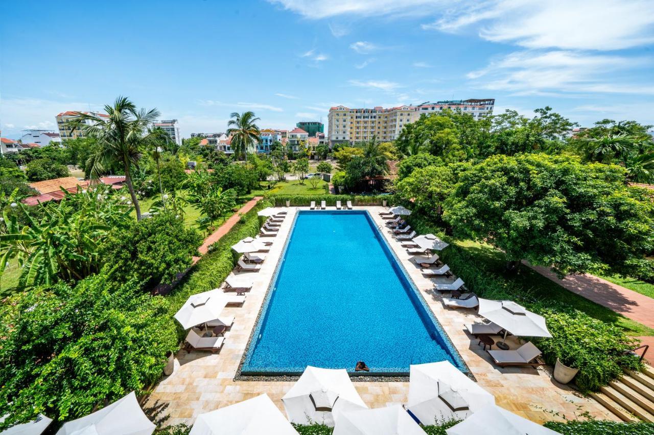 Rivertown Hoi An Resort & Spa Esterno foto The pool at the hotel