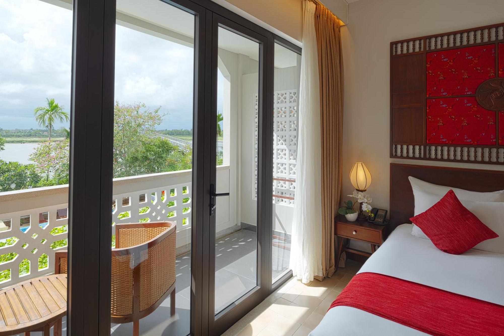 Rivertown Hoi An Resort & Spa Esterno foto A room at the hotel