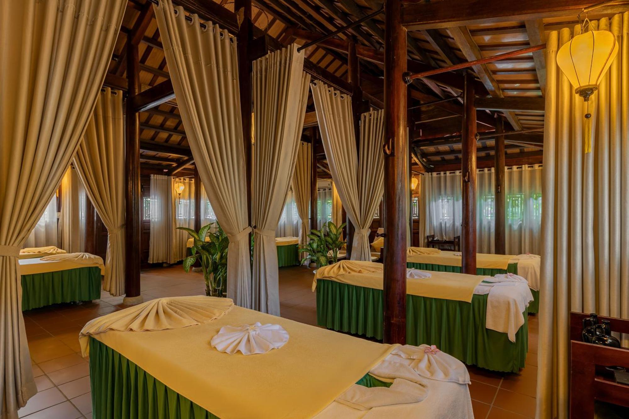 Rivertown Hoi An Resort & Spa Esterno foto A spa in Vietnam