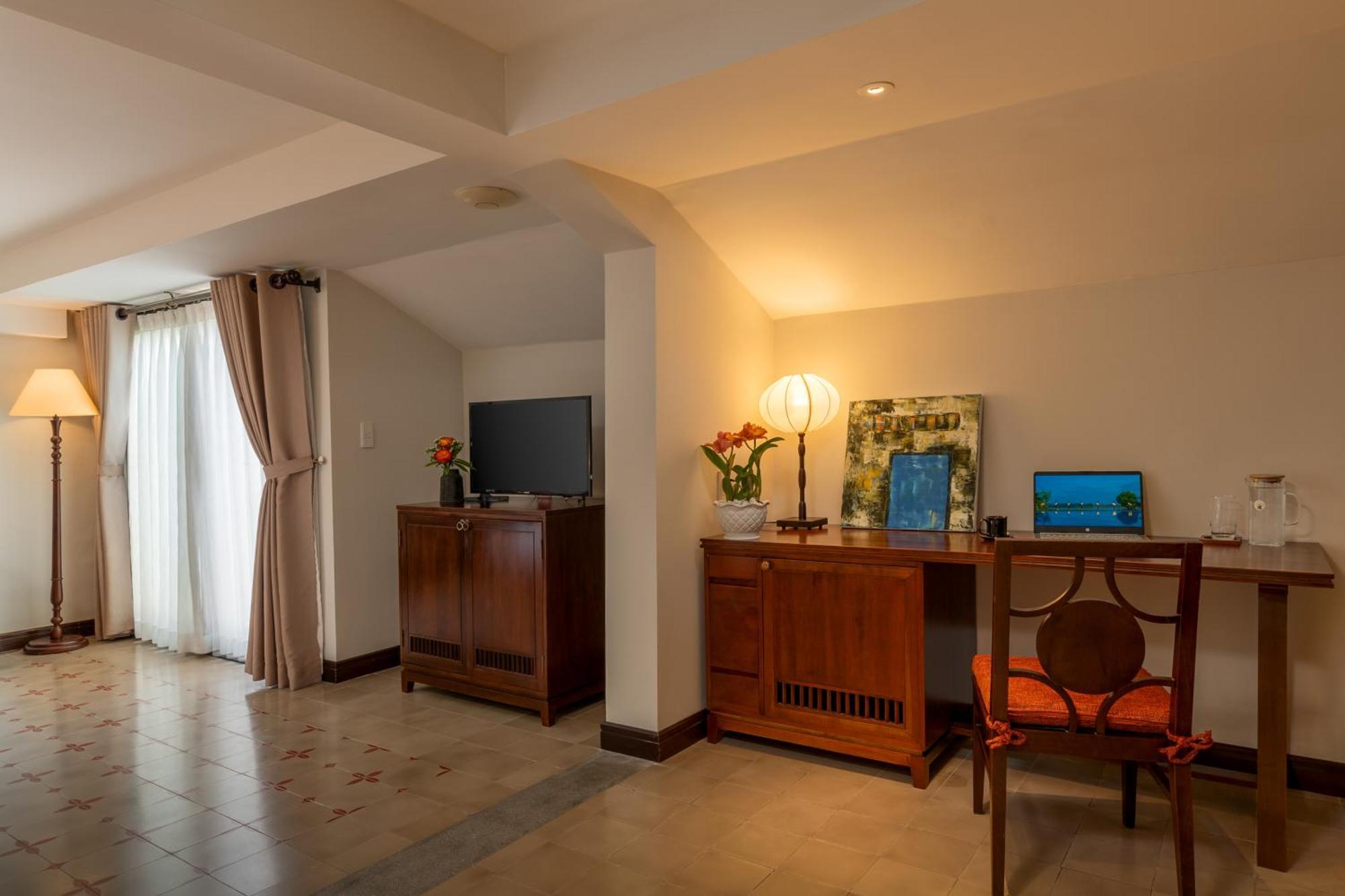 Rivertown Hoi An Resort & Spa Esterno foto A room at the hotel