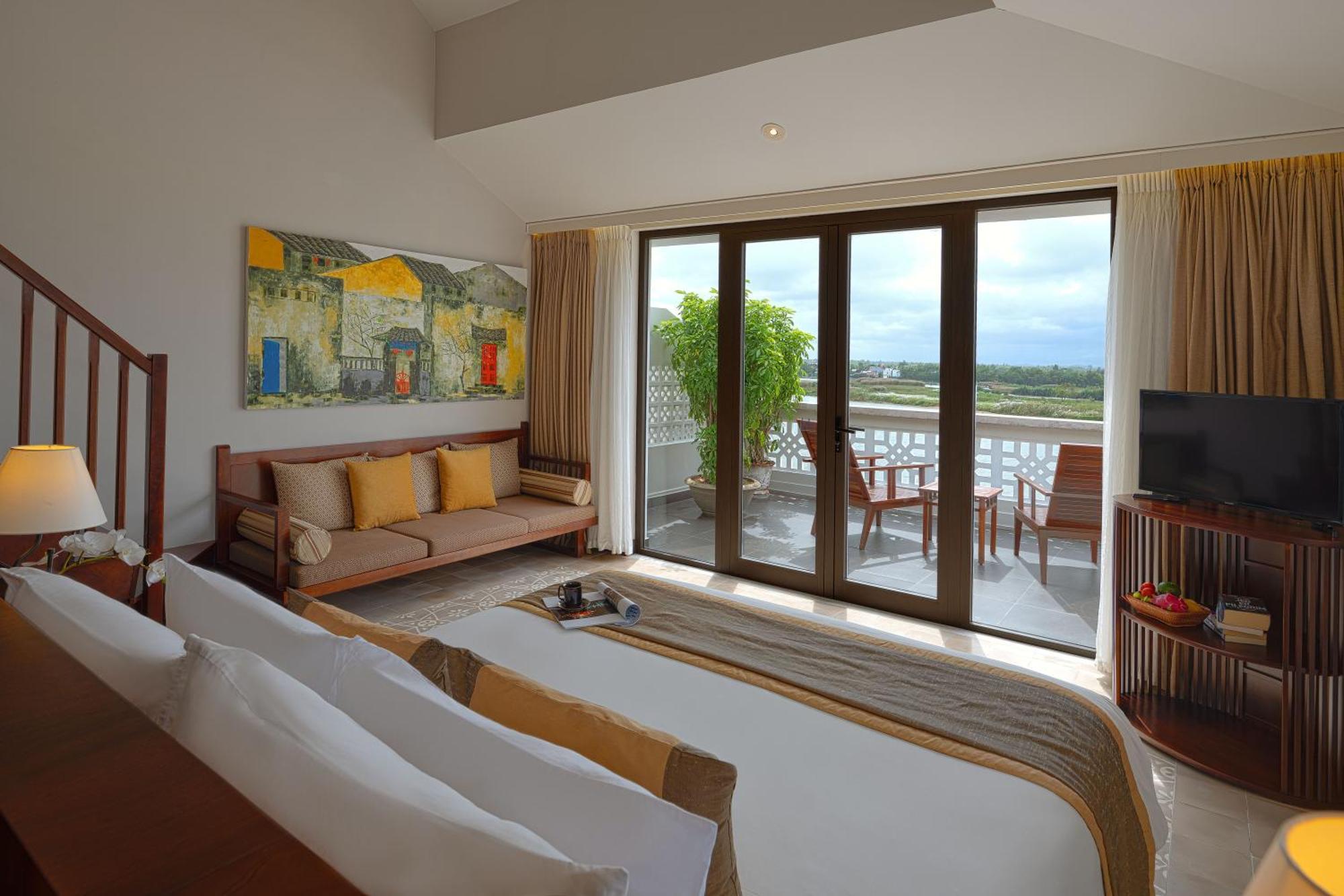 Rivertown Hoi An Resort & Spa Esterno foto A suite at the Taj Bengal